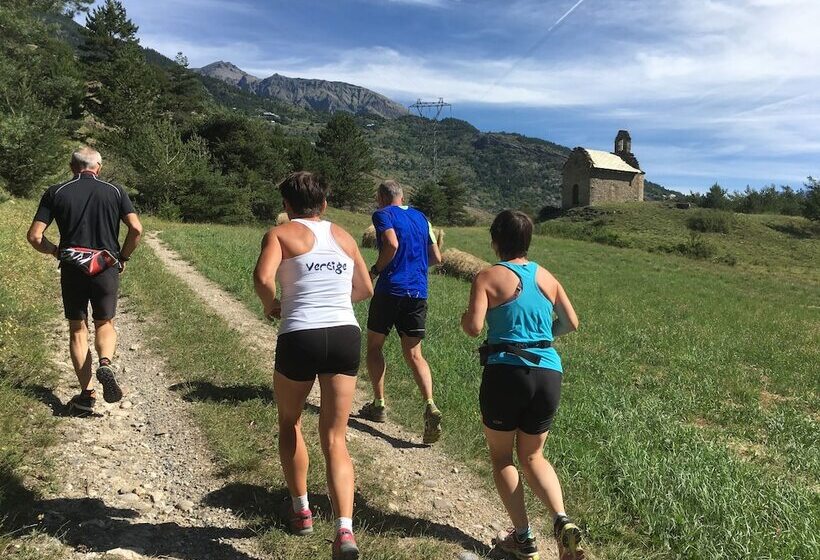 ホテル Camping New Rabioux