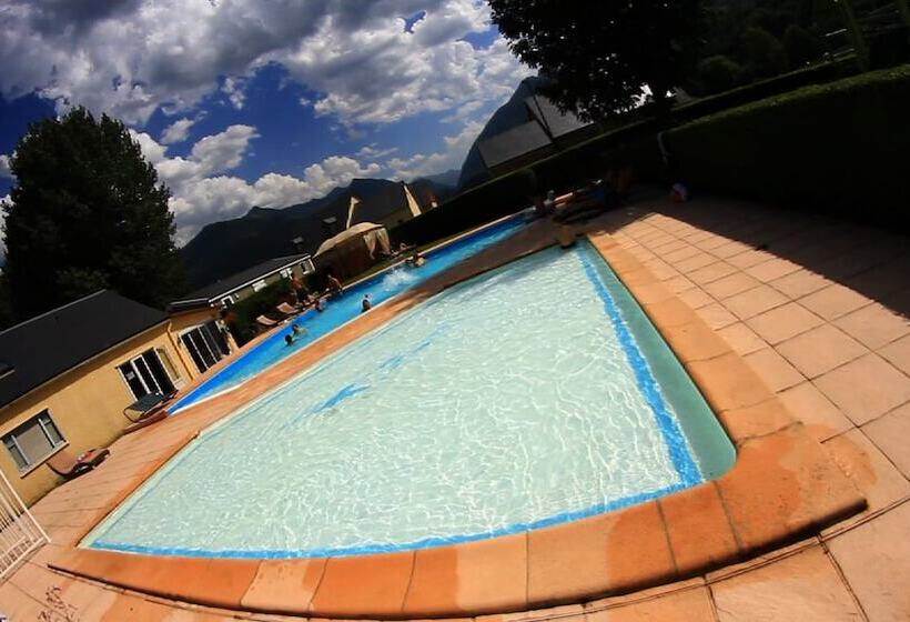 호텔 Espace Pyrénées Loisirs Campsite