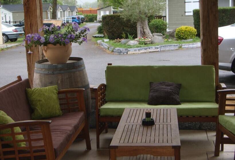 호텔 Espace Pyrénées Loisirs Campsite