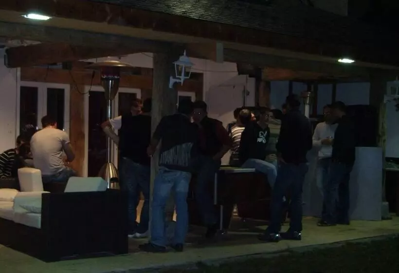 Hotelli Espace Pyrénées Loisirs Campsite