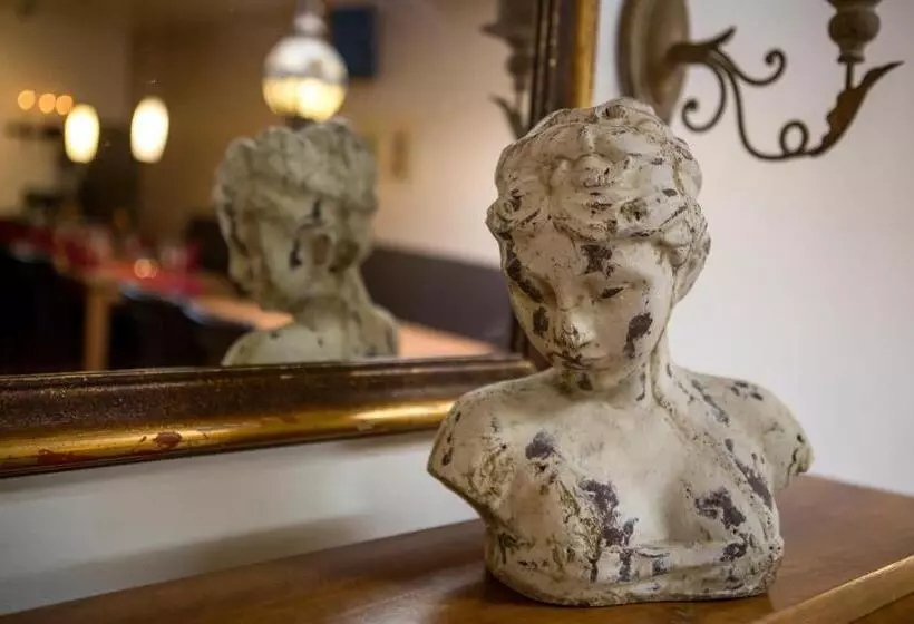 Hotelli Holzscheiter