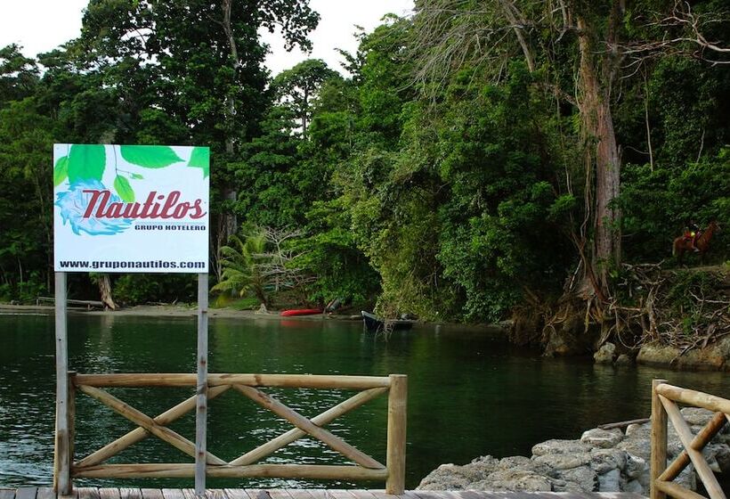 Otel Nautilos Trigana