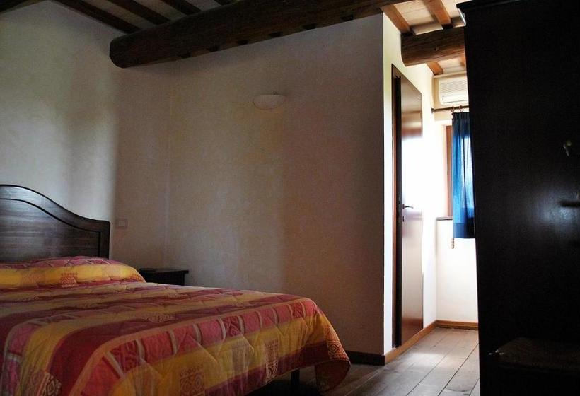 乡村酒店  Agriturismo Oasi Belvedere