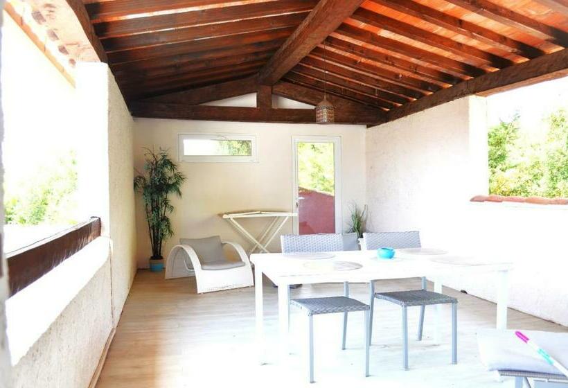 פנסיון Le Patio Bleu