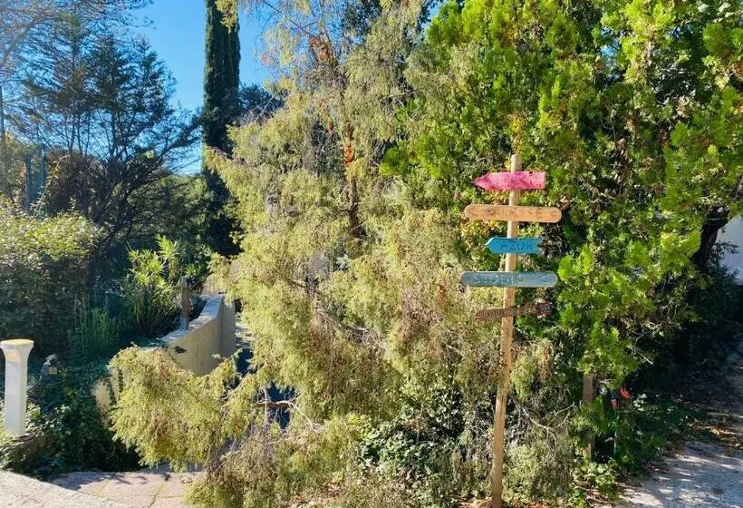 ペンション Le Patio Bleu