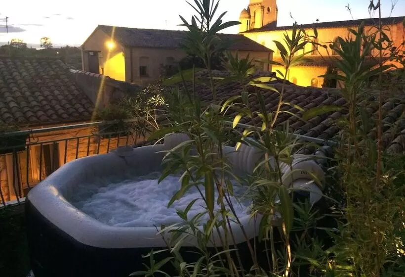 Majatalo Nico Zen Home