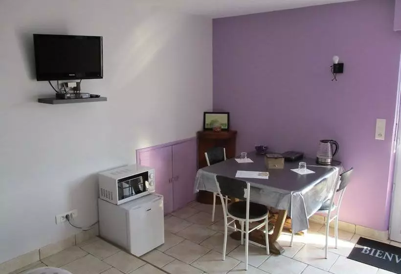 Aamiaismajoitus (B&B) Chez Arnaud Et Emilie