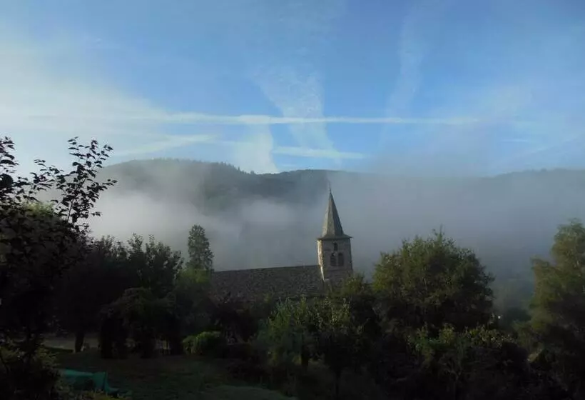 ベッドアンドブレックファースト Le Couvent