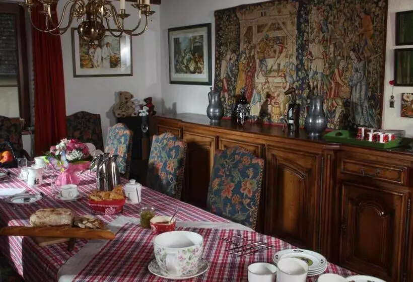 Aamiaismajoitus (B&B) Maison D Hôtes La Cerisaie