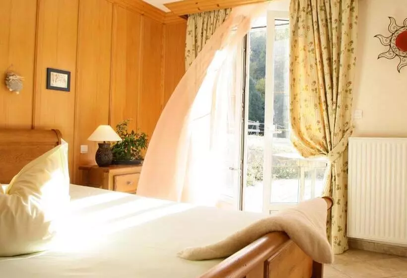 Aamiaismajoitus (B&B) Maison D Hôtes La Cerisaie