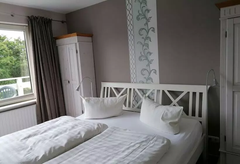 ベッドアンドブレックファースト Möven Kieker