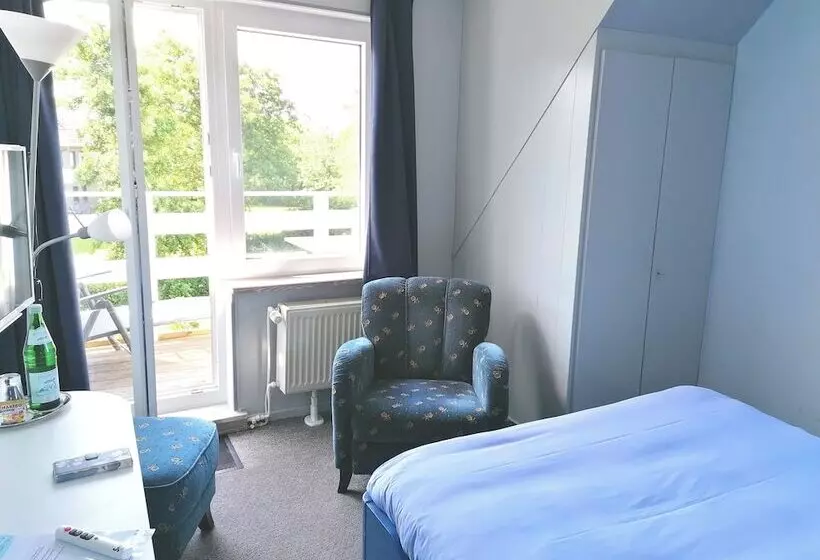 ベッドアンドブレックファースト Möven Kieker