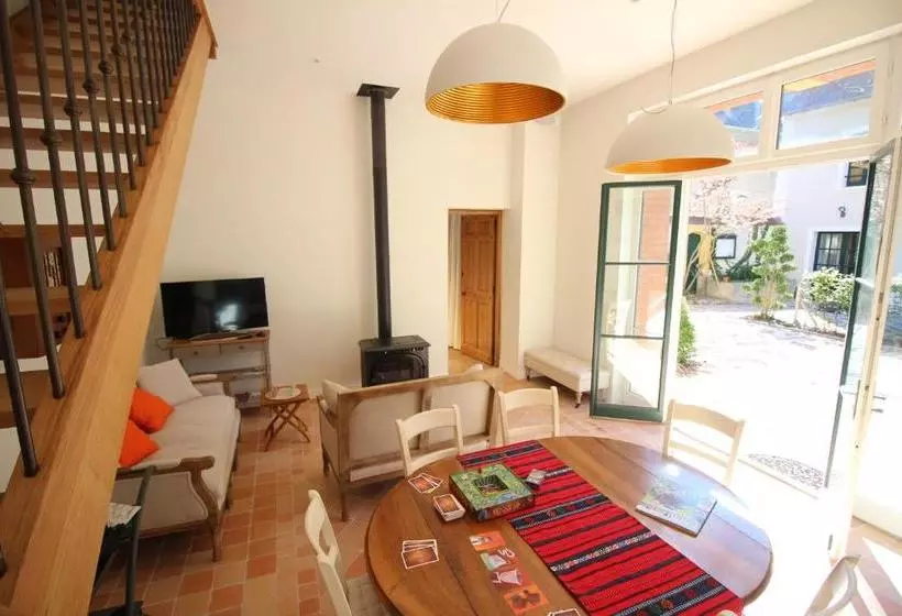 Aamiaismajoitus (B&B) Orangerie Saint Martin