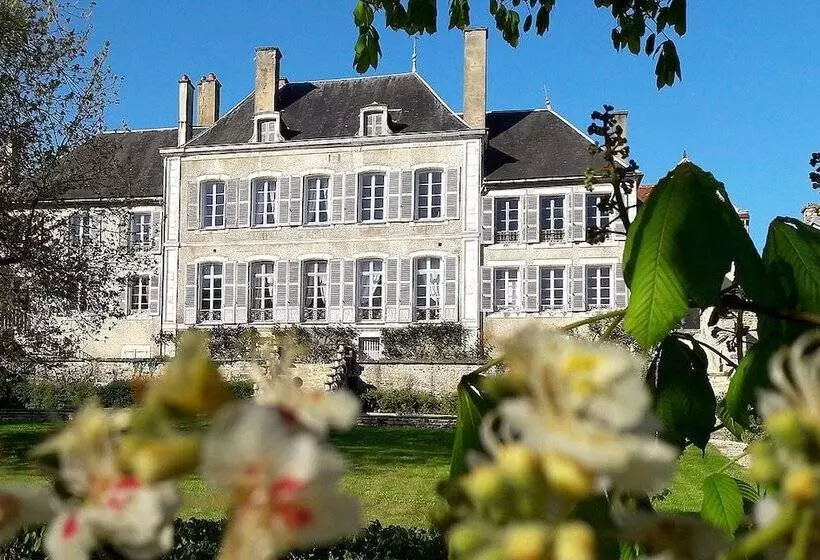 Aamiaismajoitus (B&B) Une Maison De Famille