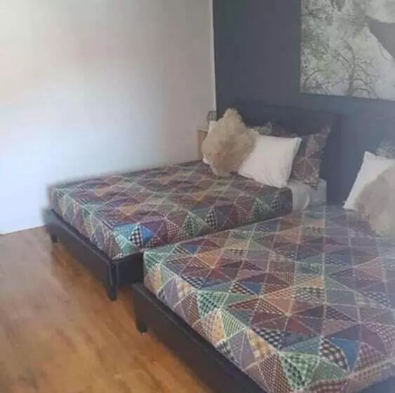 Hostelli Auberge Au Toit Rouge