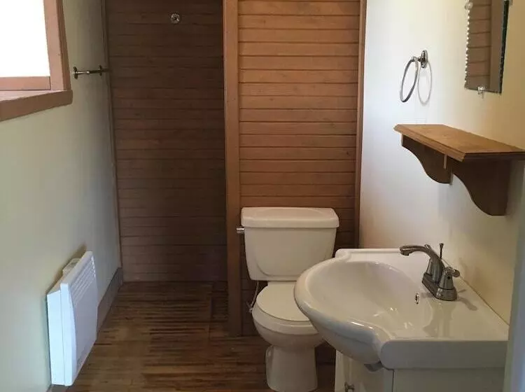 Hostelli Auberge Au Toit Rouge