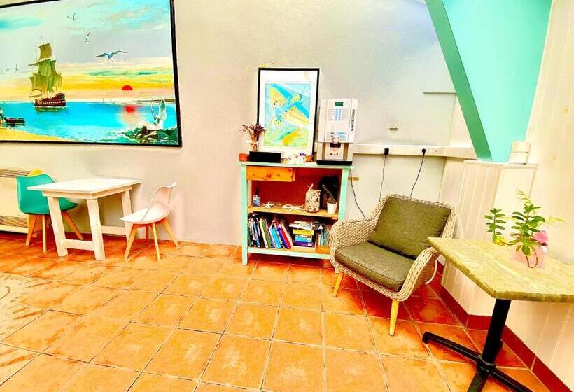 בית מלון כפרי Aux Rochers De L Ocean