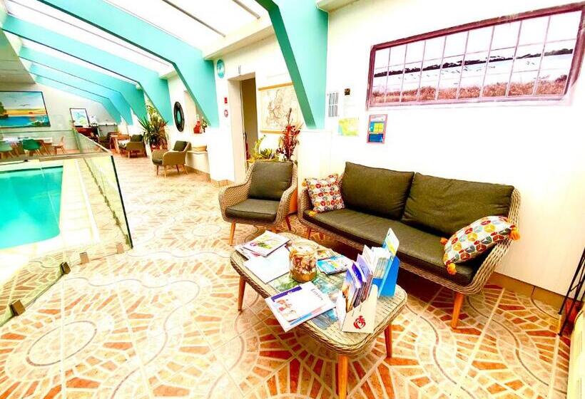 בית מלון כפרי Aux Rochers De L Ocean