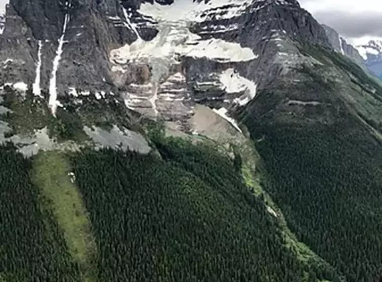 Hotelli Fortress Lake Wilderness Retreat