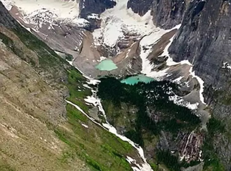 Hotelli Fortress Lake Wilderness Retreat