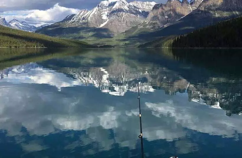 Hotelli Fortress Lake Wilderness Retreat