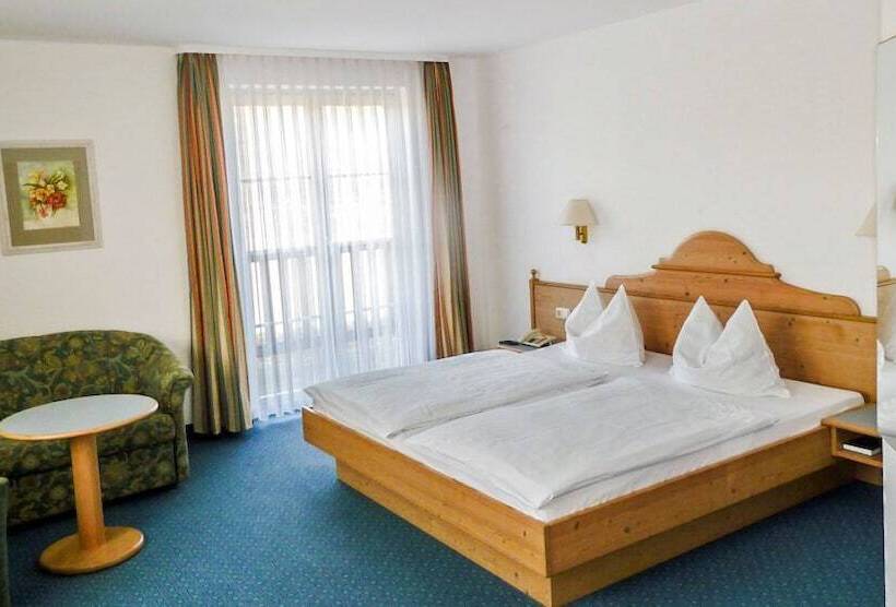 Отель Zur Werra