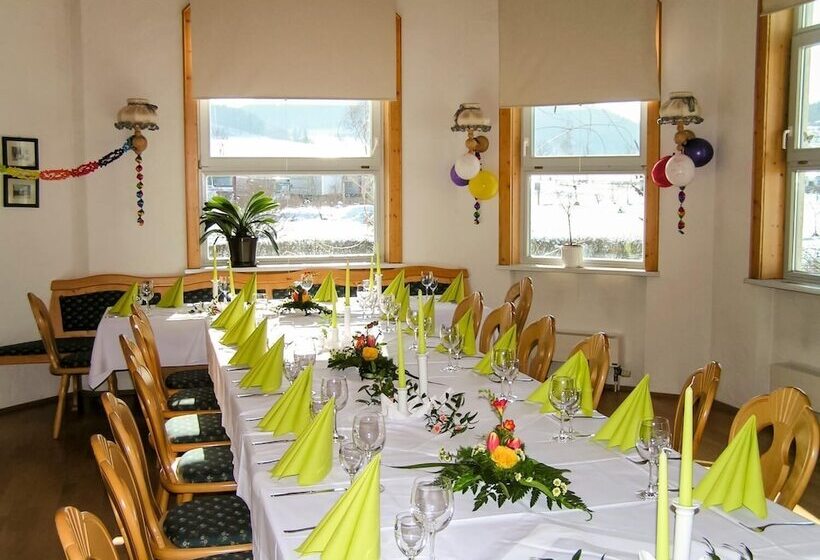 Отель Zur Werra