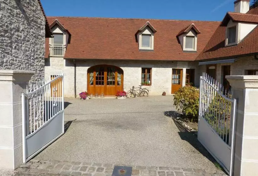 ペンション Les Grands Crus  Meursault