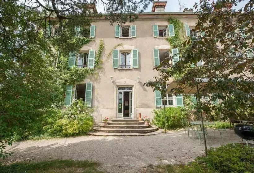 Majatalo L  échappée