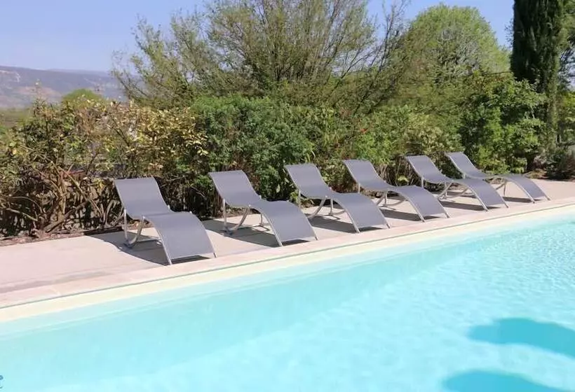 Majatalo L  échappée