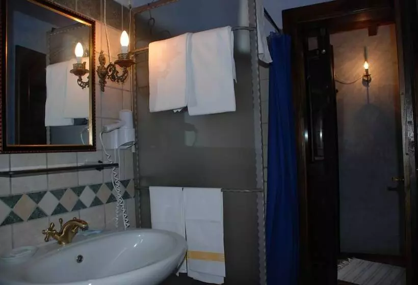 Majatalo Rifugio Della Rocca