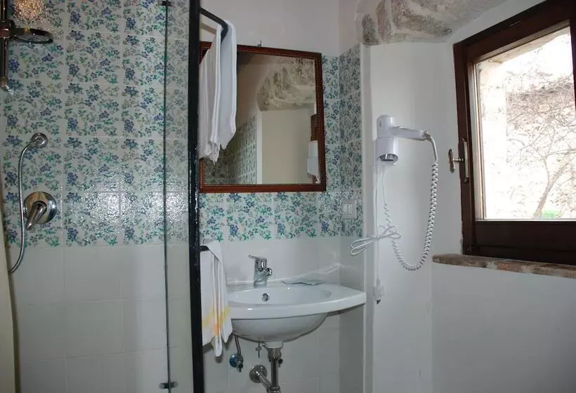 Majatalo Rifugio Della Rocca