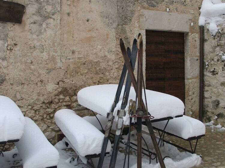 ペンション Rifugio Della Rocca