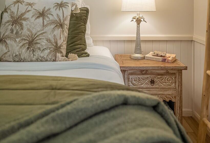 Sanctuary In The Pocket