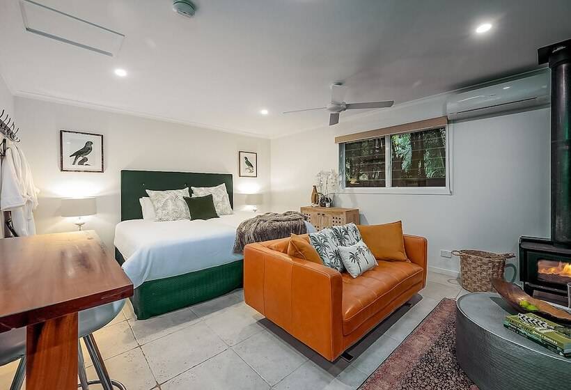 Sanctuary In The Pocket