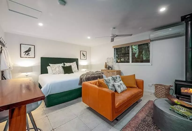 Sanctuary In The Pocket