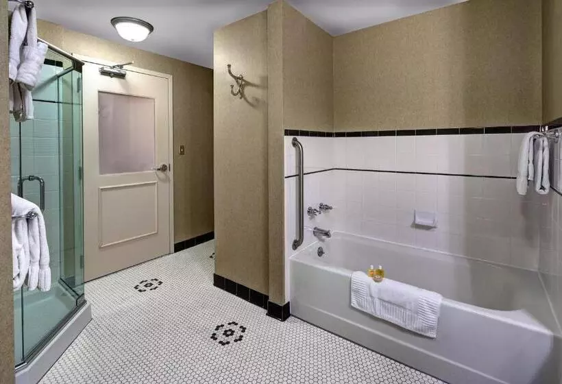 Carnegie Hotel & Spa