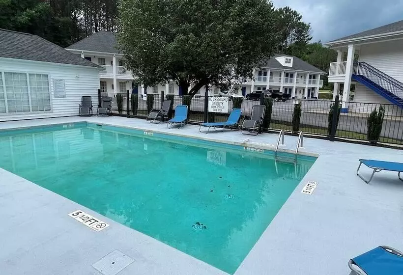 בית מלון כפרי Baymont By Wyndham Greenwood