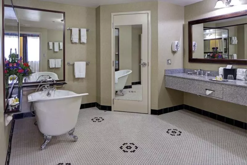 Carnegie Hotel & Spa