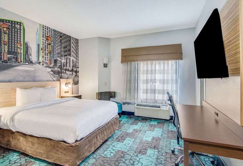 فندق Clarion Pointe Wake Forest   Raleigh North