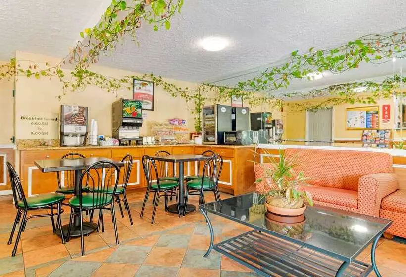 ホテル Econo Lodge