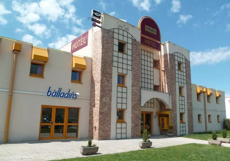 هتل Initial By Balladins Tours Sud