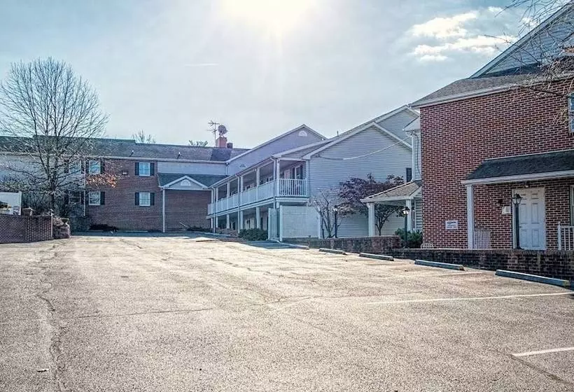 호텔 Inn At Cemetery Hill