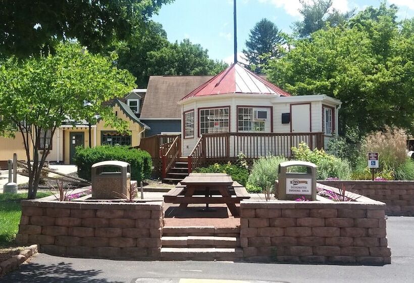 فندق Inn At Cemetery Hill