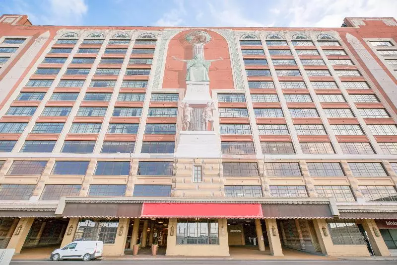 هتل OYO St Louis Downtown City Center MO