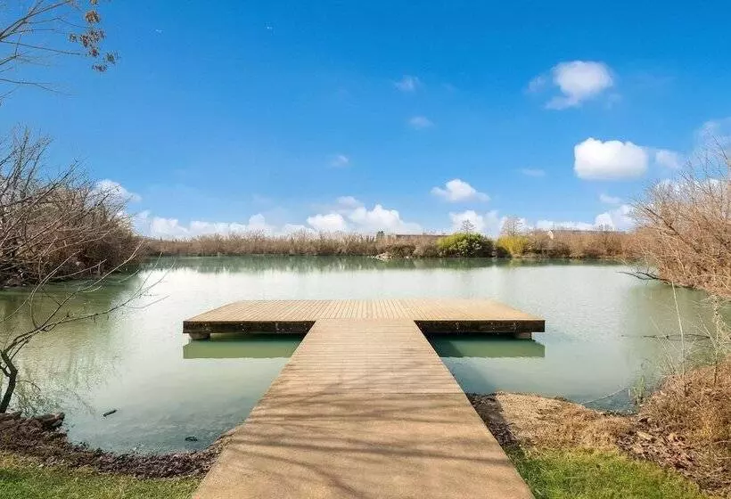 Отель Quality Inn Alcoa Knoxville