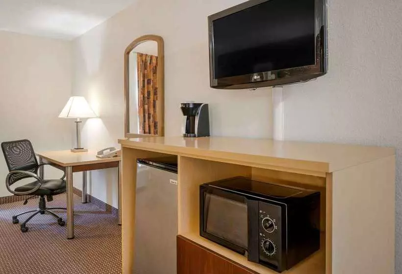 호텔 Quality Inn & Suites South Obetz