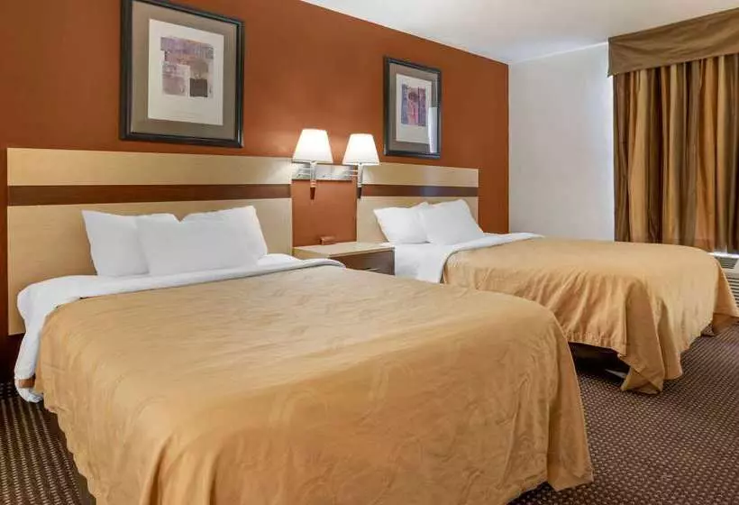 호텔 Quality Inn & Suites South Obetz