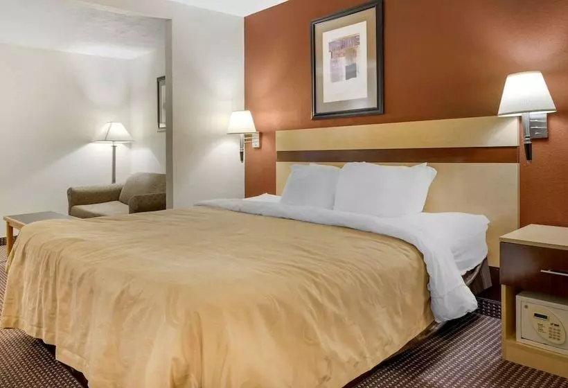 호텔 Quality Inn & Suites South Obetz