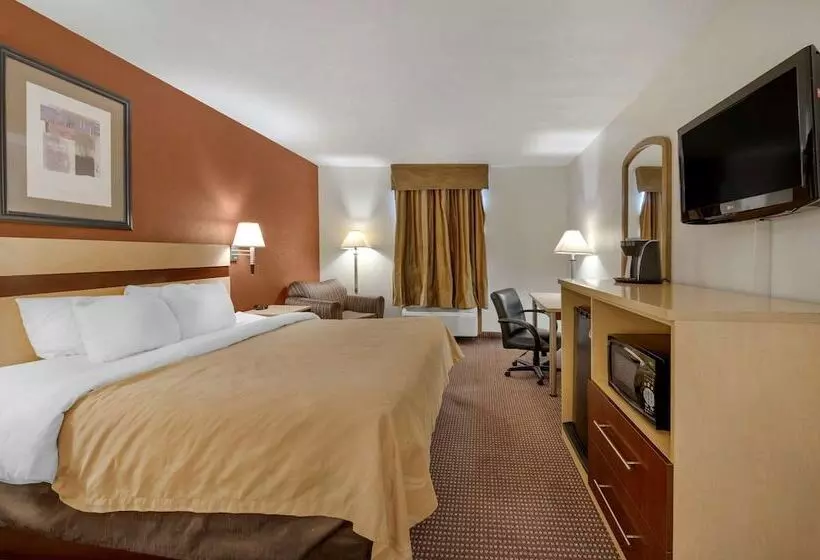 호텔 Quality Inn & Suites South Obetz